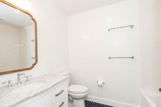 539 Portsmouth Ave in Greenland, NH - Foto de edificio - Building Photo