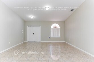 5851 SW 163rd Pl, Unit B in Miami, FL - Building Photo - Building Photo