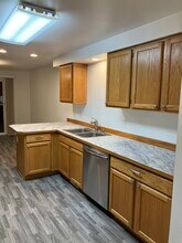 407 N 5th Ave SW in Tumwater, WA - Foto de edificio - Building Photo