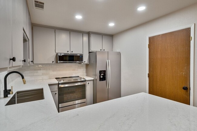 3325 Meadow Ct in Cameron Park, CA - Building Photo - Building Photo