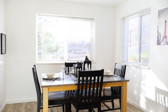 10 Gentry Wy in Reno, NV - Building Photo - Building Photo