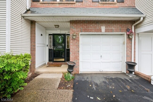 property at 5 Prescott Ct