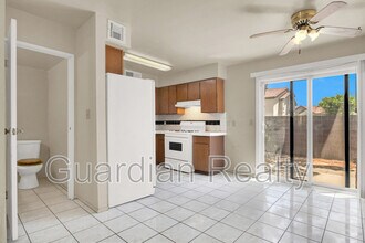4312 Lynnann in Las Vegas, NV - Building Photo - Building Photo