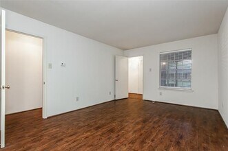 7544 Brentcove Cir in Dallas, TX - Building Photo - Building Photo