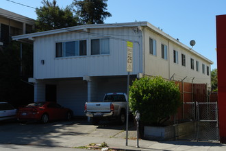 481 Alcatraz Ave in Oakland, CA - Building Photo - Building Photo