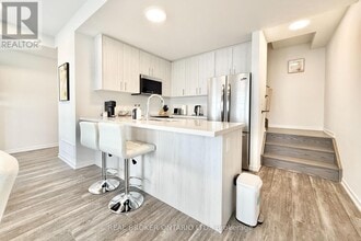 119 Matawin Ln in Richmond Hill, ON - Building Photo - Building Photo