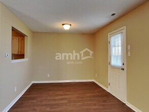 10628 Glenayr Dr in Camby, IN - Foto de edificio - Building Photo