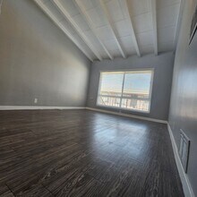 3376 Martin Luther King Jr Blvd in Lynwood, CA - Building Photo - Building Photo