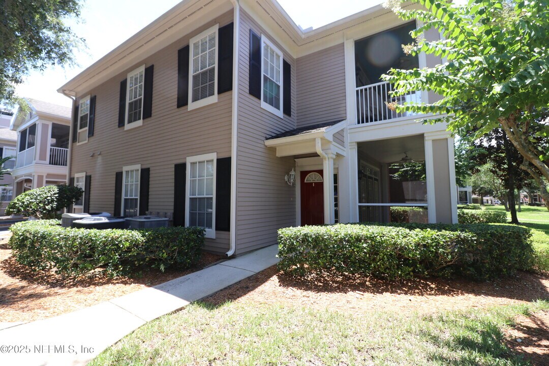 10901 Burnt Mill Rd in Jacksonville, FL - Building Photo