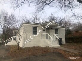 1028 Rodey Ave in Charlotte, NC - Building Photo