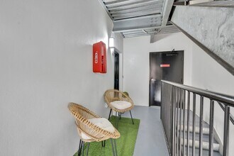 2405 W Texas Ave in Tampa, FL - Building Photo - Building Photo