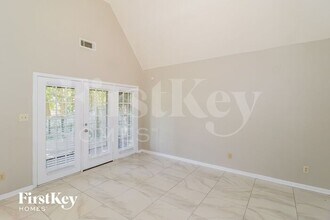 1004 Appling Meadow Dr in Cordova, TN - Foto de edificio - Building Photo