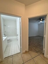 17620 NW 73rd Ave in Hialeah, FL - Building Photo - Building Photo