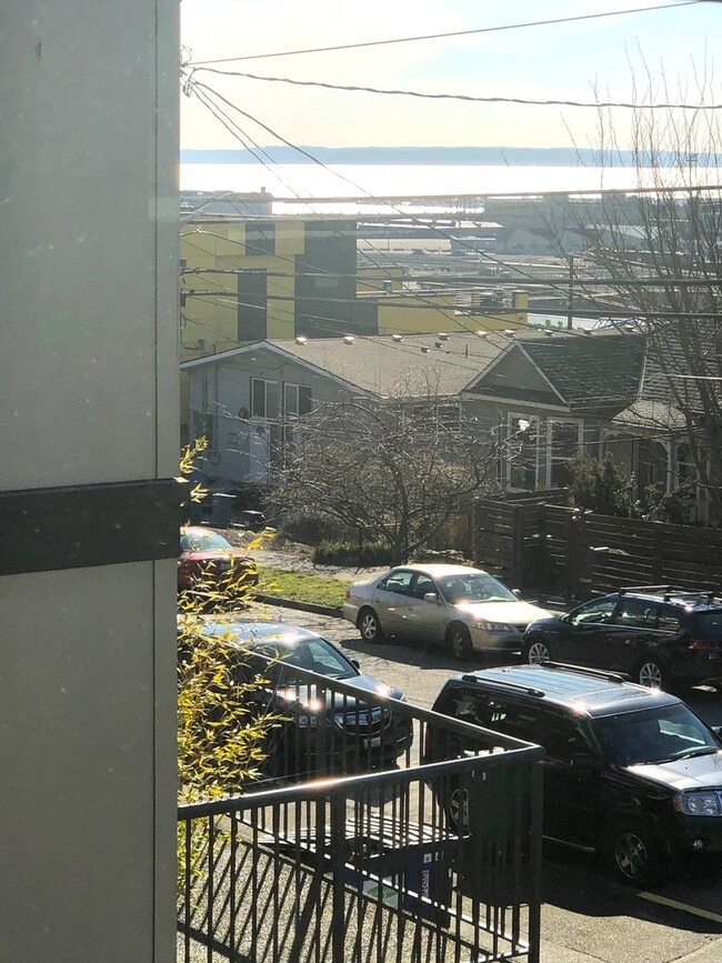 2258 14th Ave W
