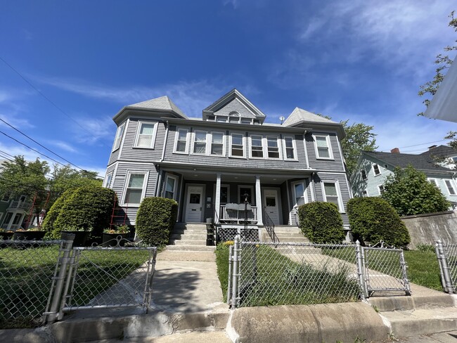87 Morrison Ave, Unit 2R in Somerville, MA - Building Photo - Building Photo