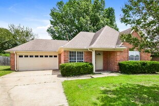 7842 Benton Dr in Southaven, MS - Building Photo