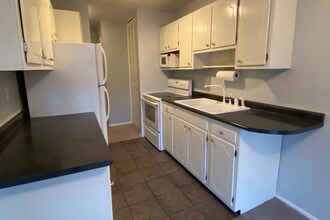 2500 Topsfield Rd, Unit 410 in South Bend, IN - Building Photo - Building Photo