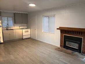 857 Roger Ave in South Lake Tahoe, CA - Building Photo - Building Photo