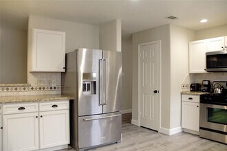 1803 Edinburg Ave in League City, TX - Building Photo - Building Photo