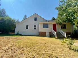 414 S Pine St in Nevada City, CA - Building Photo