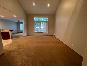 18827 43rd Dr NE in Arlington, WA - Foto de edificio - Building Photo