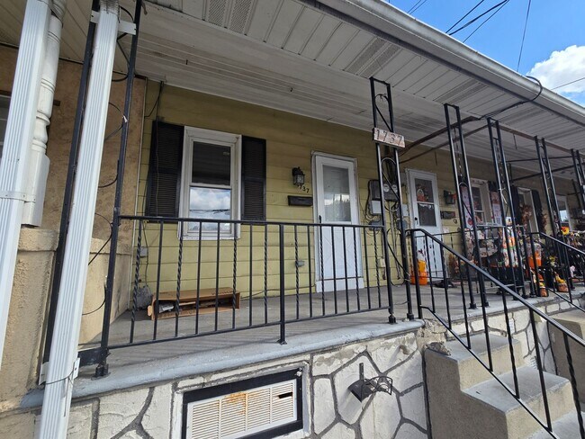 1737 Newport Ave in Northampton, PA - Building Photo - Building Photo