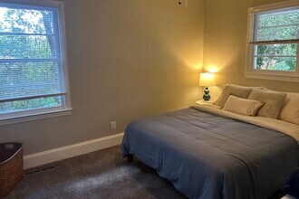 444 McBain Dr in Fayetteville, NC - Building Photo - Building Photo