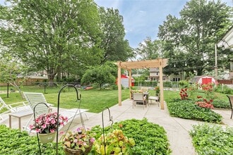 8279 Westmoor Rd in Mentor, OH - Building Photo - Building Photo