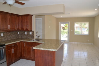 699 Glouchester St in Boca Raton, FL - Building Photo - Building Photo