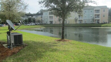 8226 Green Parrot Rd-Unit -8226 in Jacksonville, FL - Building Photo - Building Photo