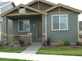 5461 Balustrade Blvd SE in Lacey, WA - Building Photo