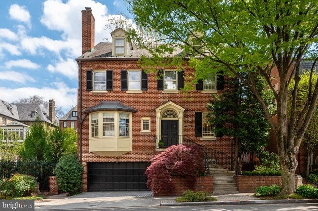 property at 2468 Belmont Rd NW