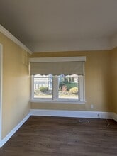 1037 Southgate St in Victoria, BC - Building Photo - Building Photo