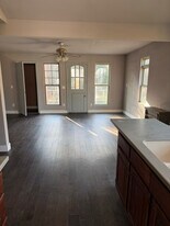 821 Everett Springs Rd in Calhoun, GA - Building Photo