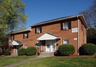 1609-1640 W Northwest Blvd in Winston-Salem, NC - Building Photo - Building Photo