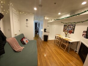 1 Wiget St, Unit 2 in Boston, MA - Building Photo - Building Photo