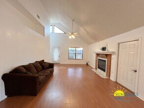 514 Risen Star Dr in Crestview, FL - Building Photo - Building Photo