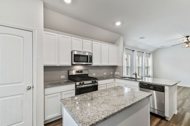 2417 Dolostone Dr in Aubrey, TX - Building Photo - Building Photo