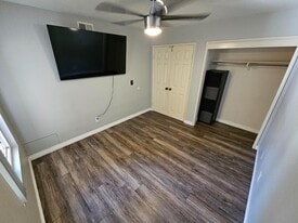 1704 Horseshoe Ct in Bonita, CA - Building Photo