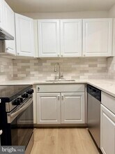 9618 Inverary Ct in Lorton, VA - Building Photo - Building Photo