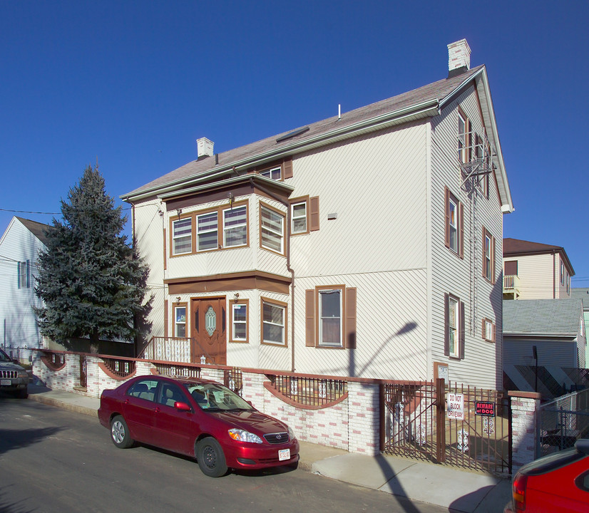 16 Platt St in Fall River, MA - Foto de edificio