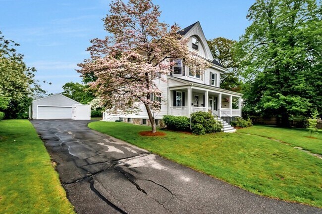 56 Warren Ave in Woburn, MA - Building Photo - Building Photo