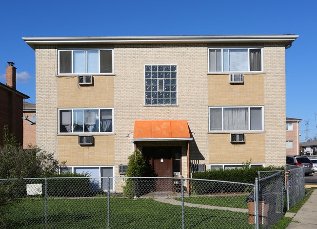 9636 Golf Ter in Des Plaines, IL - Building Photo - Building Photo