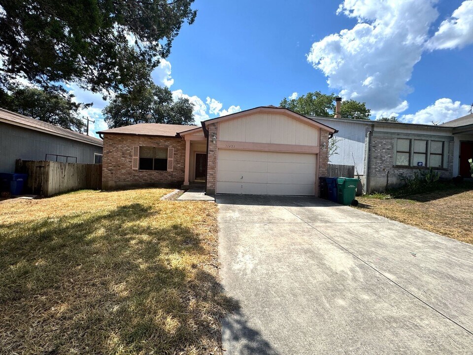 11455 Cedar Park in San Antonio, TX - Building Photo
