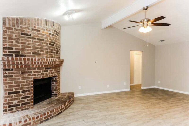 6227 Hott Springs Dr in Arlington, TX - Foto de edificio