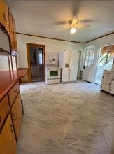 13 Lewis St in Westfield, MA - Building Photo - Building Photo