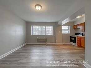 313 San Juan Dr in McKeesport, PA - Building Photo - Building Photo