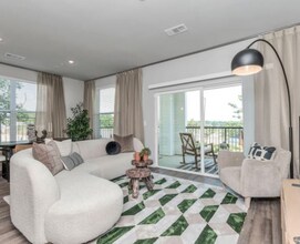 275 Pine Terrace Dr, Unit Unit #1103 in Montgomery, TX - Foto de edificio - Building Photo