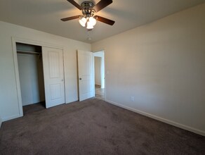 4758 Skyway, Unit 7 in Paradise, CA - Foto de edificio - Building Photo