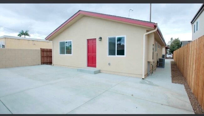 property at 1433 W 253rd St
